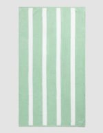 Classic Stripe Resort Towel Bundle - Image 10